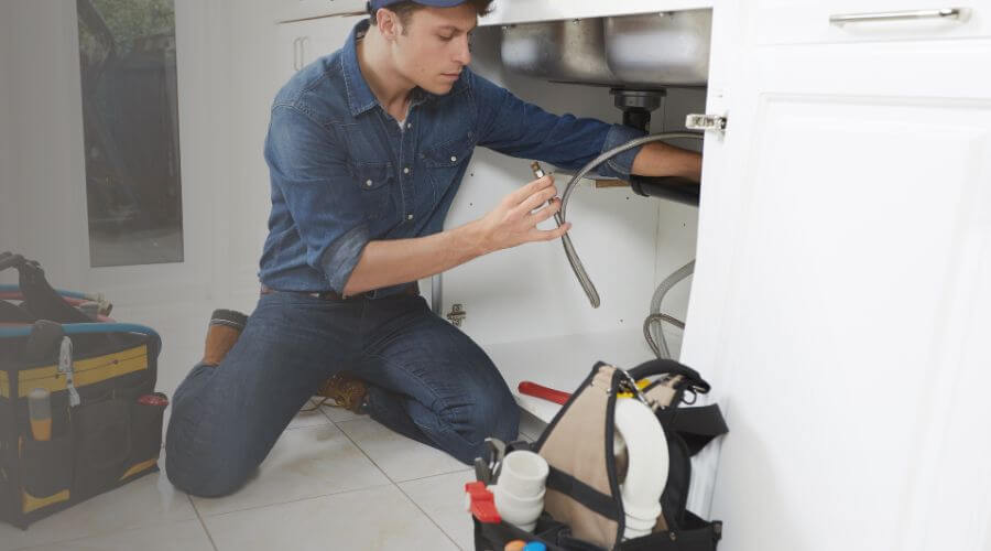 Expert burst pipe repair services in Zoar, OH